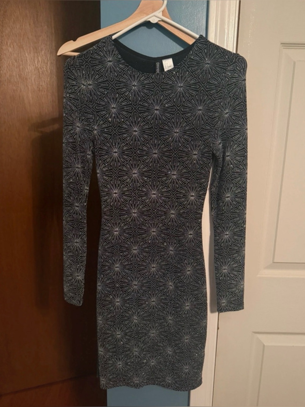 H&M Black Geometric Long Sleeve Bodycon Dress